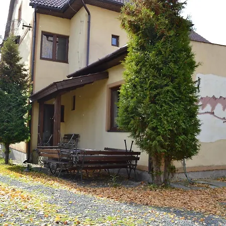 Village * Veľký Slavkov