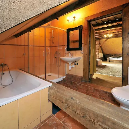 Apartament Village *