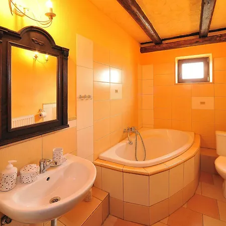 Apartament Village *