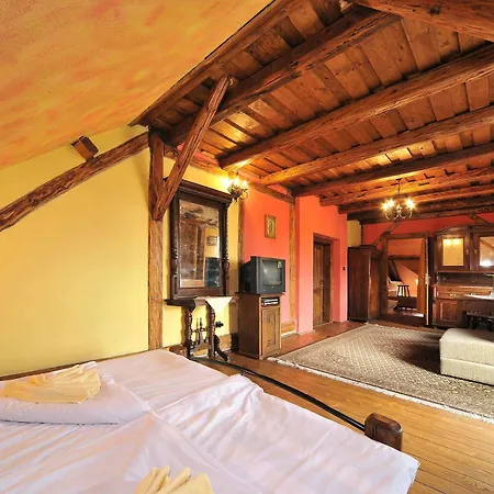 Village * Veľký Slavkov